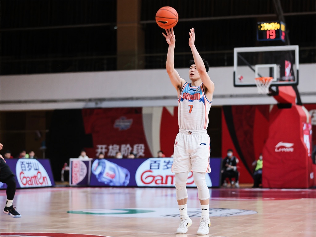 着亿万球迷 着亿万球迷